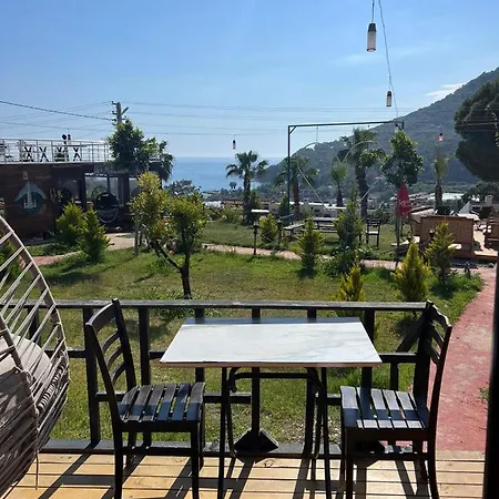 فندق Karaoz Lighthouse Bungalow