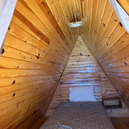 فندق Karaoz Lighthouse Bungalow *