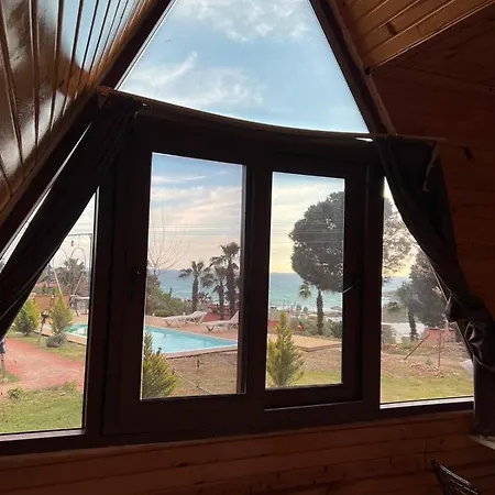 Karaoz Lighthouse Bungalow * Kumluca