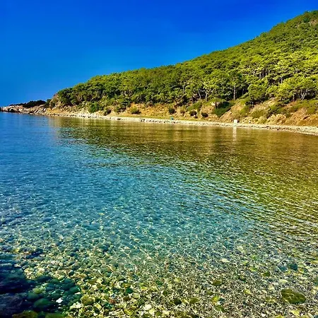 فندق Karaoz Lighthouse Bungalow *