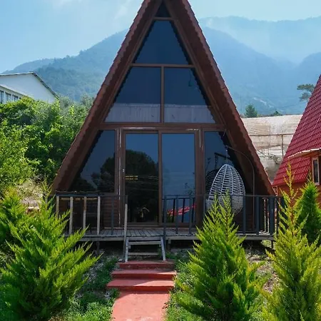 فندق Karaoz Lighthouse Bungalow