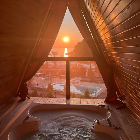 Karaoz Lighthouse Bungalow فندق Kumluca