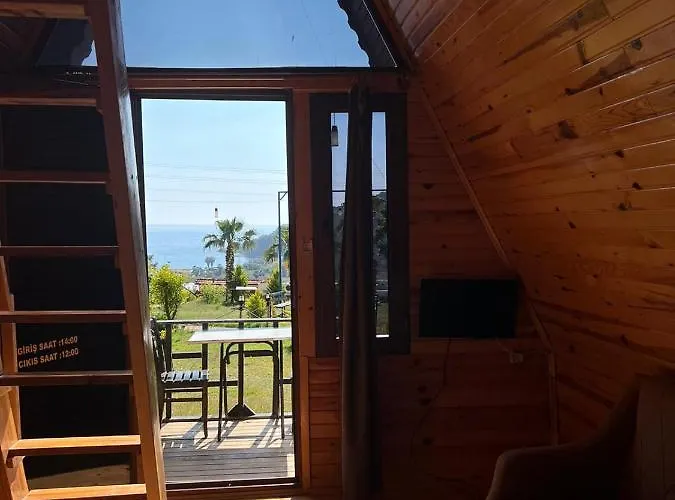 Karaoz Lighthouse Bungalow Szálloda Kumluca