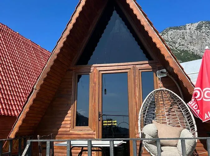 Karaoz Lighthouse Bungalow Szálloda *