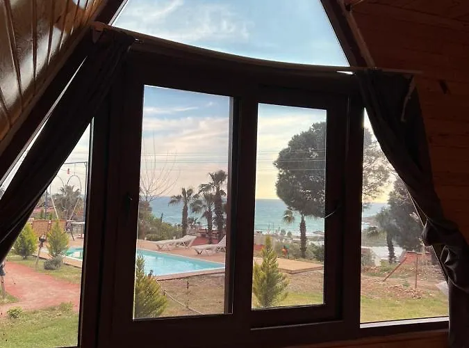 Karaoz Lighthouse Bungalow * Kumluca