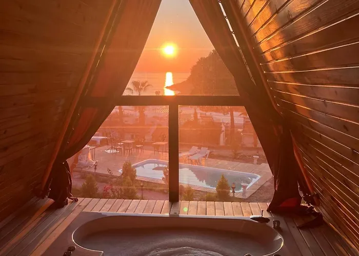 Karaoz Lighthouse Bungalow Szálloda Kumluca