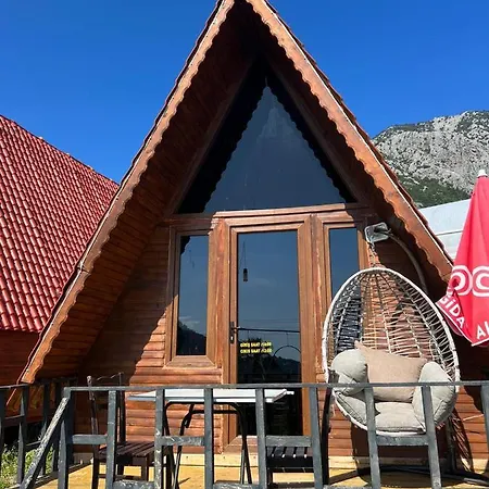 Karaoz Lighthouse Bungalow Hotel *